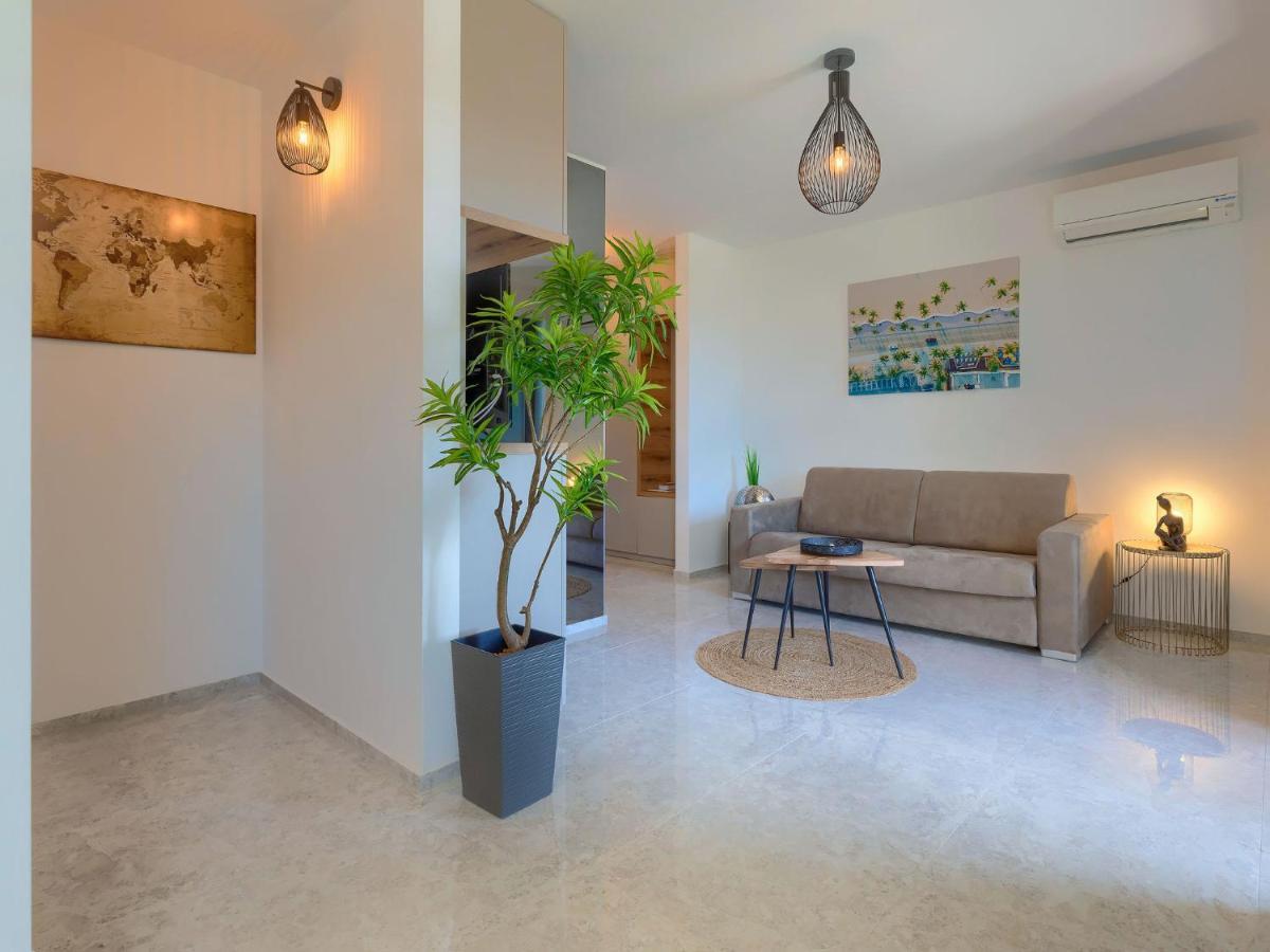 Apartment Wing 77 By Interhome Pula Extérieur photo