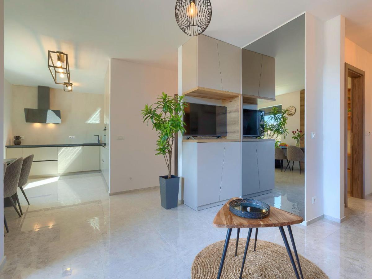 Apartment Wing 77 By Interhome Pula Extérieur photo