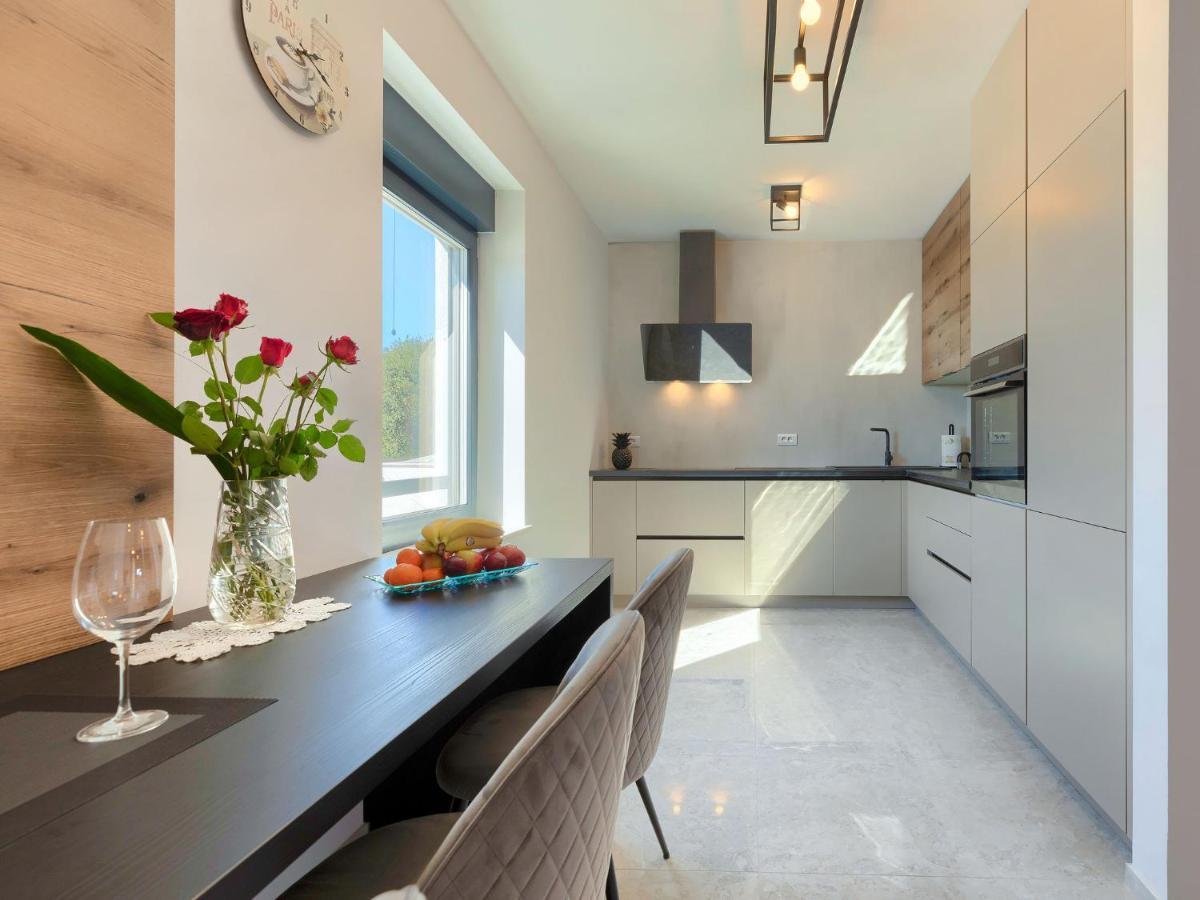 Apartment Wing 77 By Interhome Pula Extérieur photo