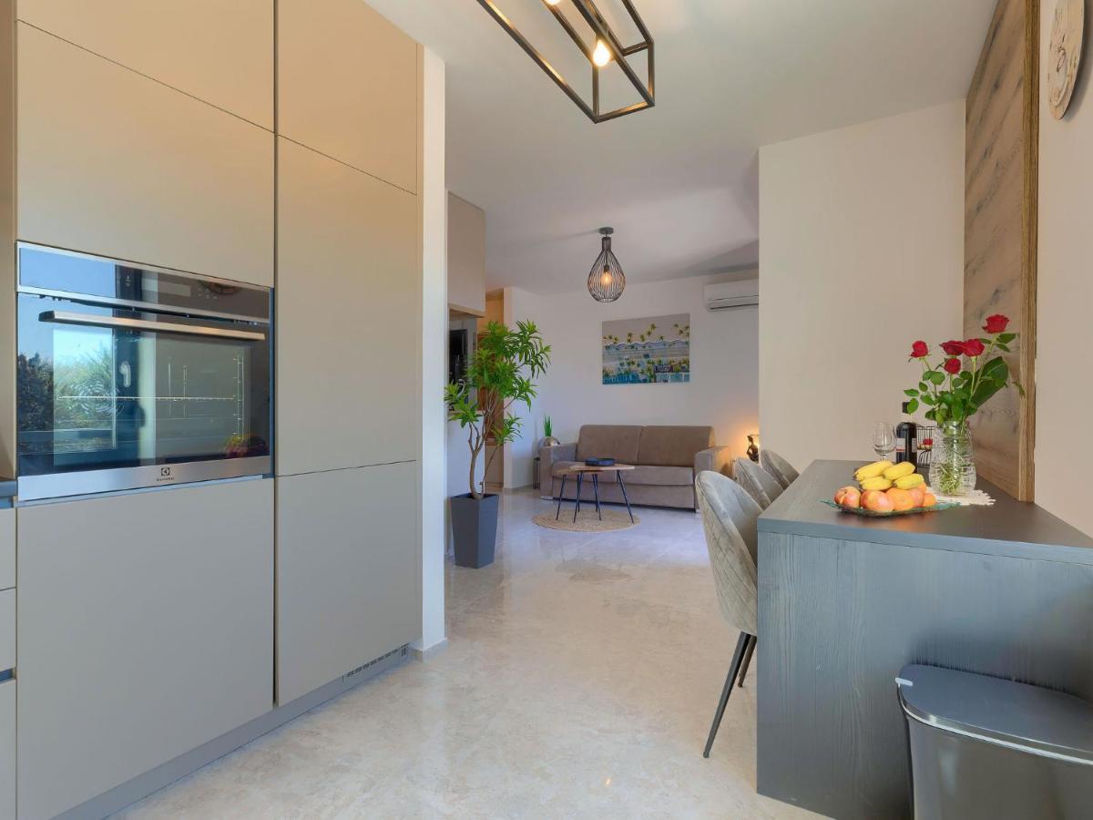 Apartment Wing 77 By Interhome Pula Extérieur photo